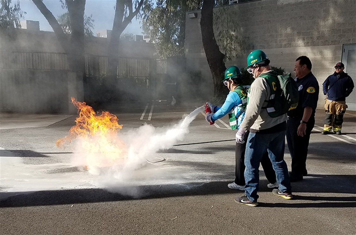 CERT-extinguish-fire